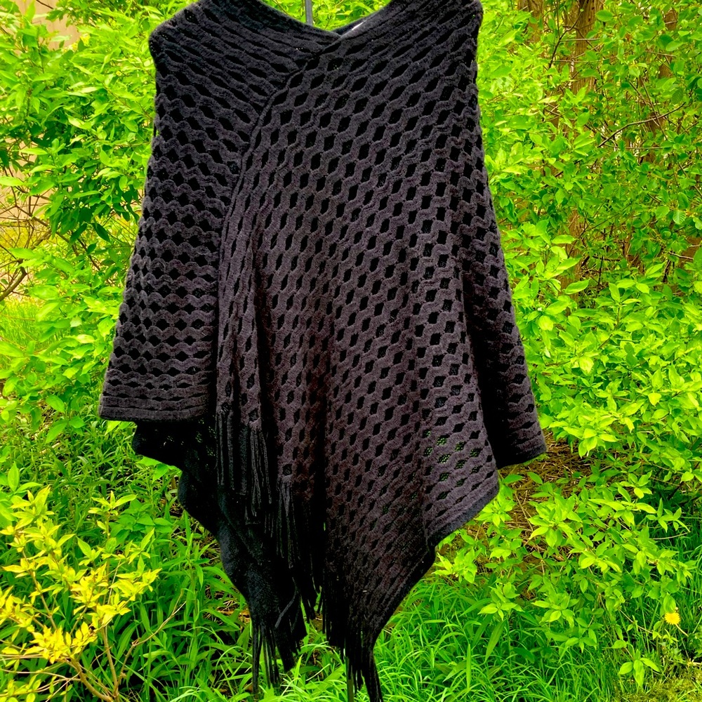 ACE black shawl